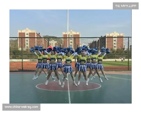 “篮球宝贝”表演获掌声，失误处理展现体育精神